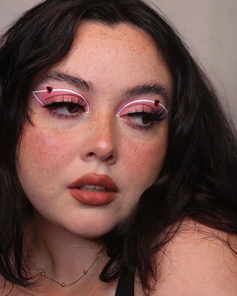 Concert Makeup, Day Makeup Looks, Valentines Makeup, Ethereal Makeup, Makeup Eye Looks, Creative Eye Makeup, Eye Makeup Art, Daily Makeup, Day Makeup