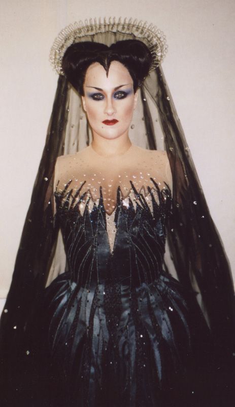 Diana Damrau, Magic Flute, The Magic Flute, Queen Of The Night, A Night At The Opera, Theatre Costumes, Stage Costume, Opera Singers, Movie Costumes