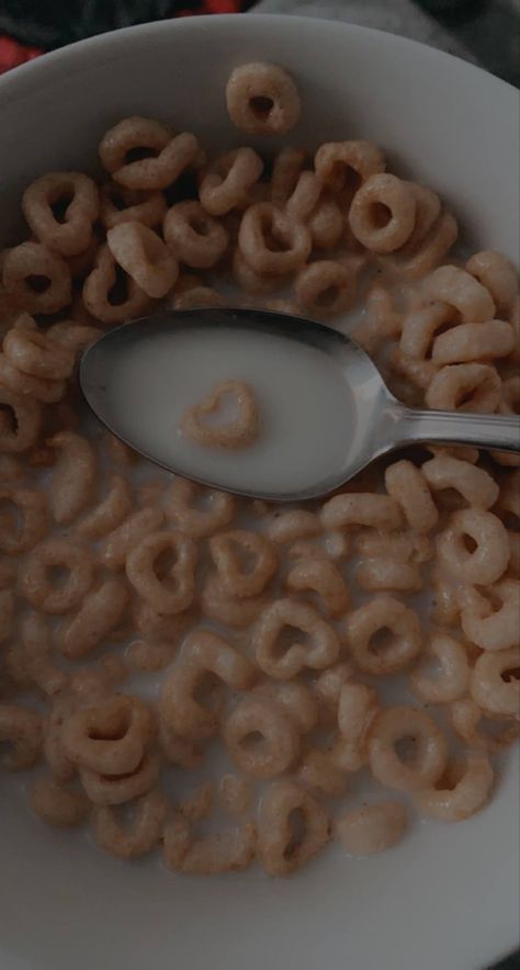 Good Morning! Cheerios | Heart | Cereal | Morning. Heart Cereal, Cereal Aesthetic, Cheerios Cereal, Black Hair Video, Morning Morning, Healthy Heart, Heart Love, Black Hair, Cereal