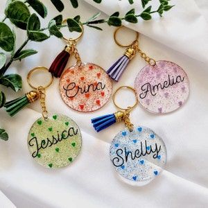 personalised resin keychains with glitter Resin Craft, Car Accessory, Acrylic Keychain, Charm Gift, Wedding Favours, Gift Wedding, Mother's Day Gift, Resin Crafts, Keychains