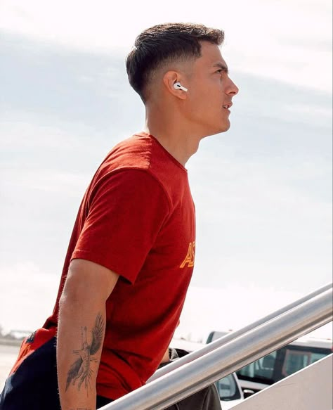 Football Haircut, Dybala Haircut, Dybala Hair, Crazy Hair Boys, Soccer Players Haircuts, Football Hairstyles, Football Hair, Haircut Selfie, Photo Hijab