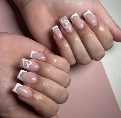 Mom Nails, Short French Tip Nails, Mail Designs, Concert Nails, Pink Tip Nails, Bday Nails, Hoco Nails, Holiday Acrylic Nails, Glitter French Tips