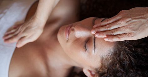 Whether or not you subscribe to alternative therapies, there’s no denying that we could all use a little help in the relaxation department. Here’s what you need to know about reiki, the Japanese energy therapy that’s designed to soothe stresses away. What Is Reiki, Reiki Therapy, Reiki Training, Reiki Symbols, Reiki Practitioner, Healing Touch, Energy Medicine, Alternative Healing, Healing Therapy