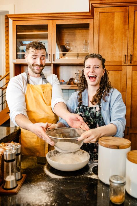 silly engagement photos, candid moments baking together, lifestyle engagement pictures Silly Engagement Photos, Engagement Photos Candid, Baking Together, Photo Mood, Engagement Photo Shoot, Engagement Photoshoot, Engagement Photo, Engagement Pictures, Engagement Photographer