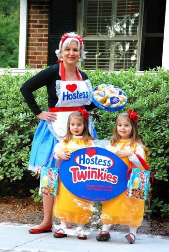 Cute Twin Costumes, Twins Halloween Costumes, Funny Kid Halloween Costumes, Twin Costumes, Auntie Life, Twin Halloween, Twin Halloween Costumes, Clever Halloween, Hallowen Ideas