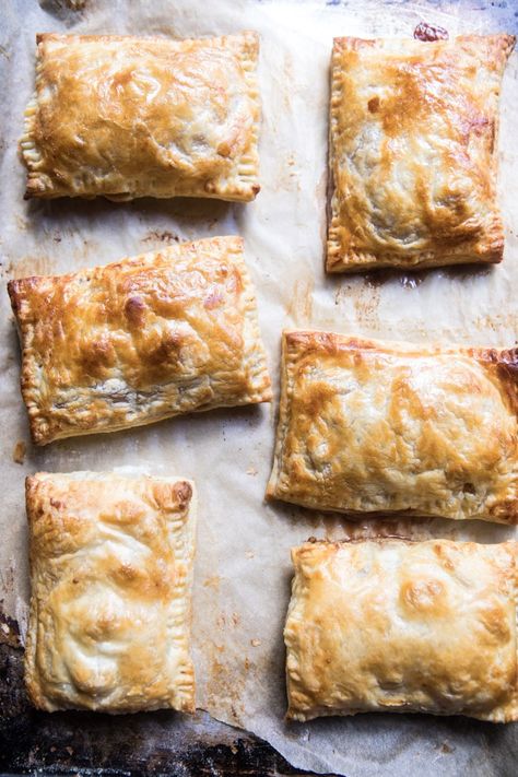 Puff Pastry Pop Tarts, Peach Puff Pastry, Puff Pastry Recipes Dessert, Brown Sugar Peaches, Pastries Recipes Dessert, Peach Tart, Puff Pastry Desserts, Peach Puff, Pop Tart