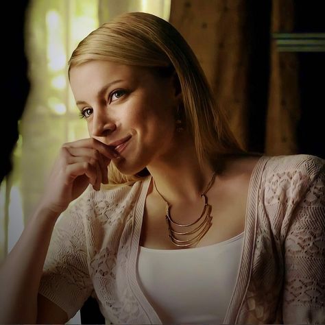 Tvd Heretics, Mary Louise Tvd, Nora And Mary Louise, Tvd Characters, Tvd Dr, Caroline Forbes, Mystic Falls, Fav Characters, Tv Characters