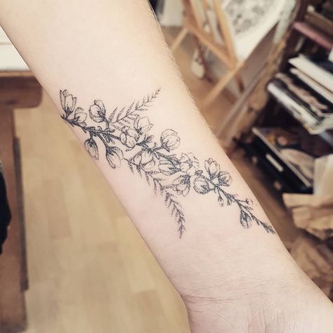 Heather Tattoo, Stretch Mark Tattoo, Mark Tattoo, Stick N Poke Tattoo, Hand Poked Tattoo, Stretch Mark, Free Tattoo, Tattoo Inspo, Heathers