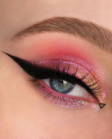 Eye Makeup Tips For Beginners, Multi Colored Eyes, Wide Set Eyes, Eye Makeup Application, Sparkly Makeup, Opal Moonstone, Dark Eyeshadow, Cool Halloween Makeup, Eye Makeup Ideas