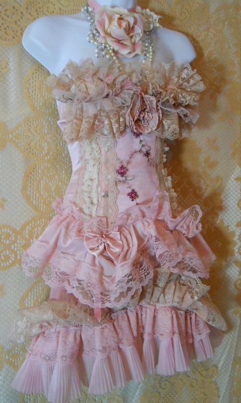 Pink Pirate Outfit, Rococo Fashion Modern, Flat Chested Outfits, Vintage Opulence, Fancy Nancy, A Silent Voice, Hem Skirt, Pink Ruffle, Pink Skirt