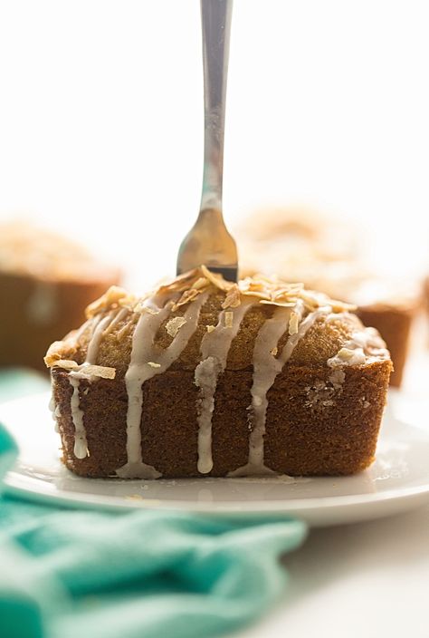 Honey Loaf, Honey Cakes, Mini Loaf Cakes, Spiced Honey, Cinnamon Glaze, Future Chef, Homemade Strawberry Sauce, Loaf Cakes, Delicious Clean Eating