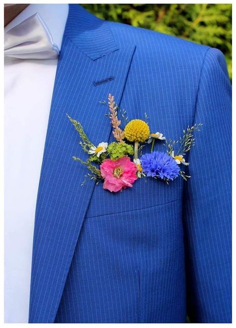 Pocket Boutonniere Wildflower, Spring Pocket Boutonniere, Grooms Pocket Flower, Colorful Pocket Boutonniere, Pocket Corsage Grooms, Pocket Floral Boutonniere, Groom Flower Pocket, Wildflower Buttonhole, Groom Pocket Flowers