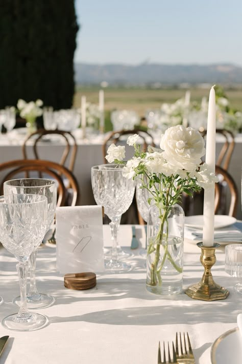 Timeless Italian Inspired Wedding in Sonoma - barielexa.com Minimalist Italian Wedding, Fall Tuscan Wedding, Italian Wedding Party, Tuscan Inspired Wedding Decor, Italian Wedding Color Schemes, Italian Wedding Colors, Italian Wedding Table Decor, Italian Garden Wedding, Tuscan Wedding Decor