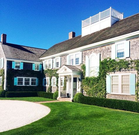 Found my dream house on Nantucket. The turquoise shutters are incredible!! Colored Shutters, Preppy Pinterest, Nantucket Vacation, Nantucket House, Widows Walk, Nantucket Massachusetts, Nantucket Home, Preppy Decor, Nantucket Style