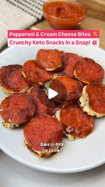 Pepperoni Pockets, Pepperoni Cream Cheese, Pepperoni Bites, Cream Cheese Bites, Everything Bagel Seasoning, Bagel Seasoning, Cheese Bites, Appetizer Bites, Diet Snacks