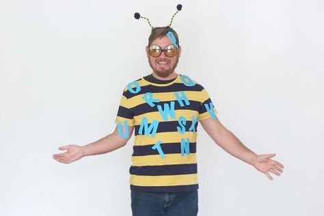 Spelling Bee Costume, Ceiling Fan Halloween Costume, Halloween Costumes And Makeup, Cow Halloween Costume, Diy Pet Costumes, Punny Halloween Costumes, Handmade Halloween Costumes, Dollar Store Halloween Decorations, Animal Halloween Costumes