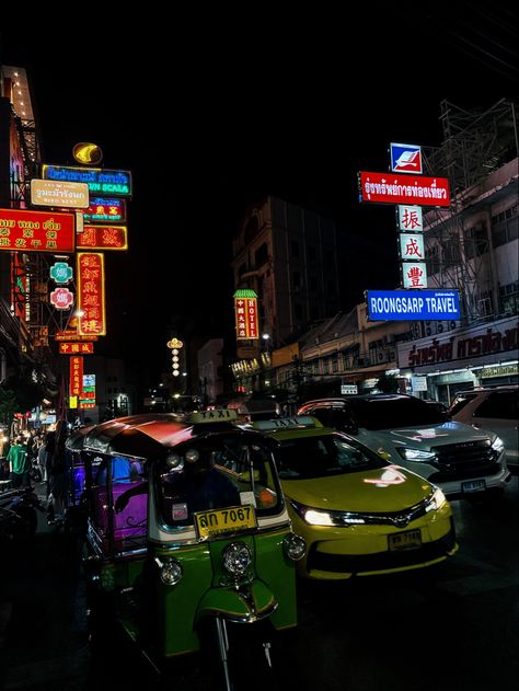 Thailand, chinatown, night aesthetic, travel pictures, aesthetic city pics, night lights Thailand Dark Aesthetic, Thailand Night Aesthetic, Bangkok Thailand Aesthetic Night, Aesthetic City Pics, Chinatown Aesthetic, Bangkok At Night, Aesthetic Travel Pictures, Japan 90s, City Pics