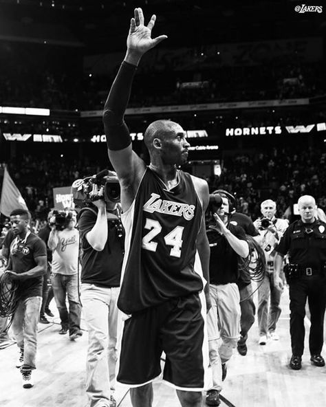 Kobe Bryant's last game in Charlotte Kobe Bryant Last Game, Kobe Last Game, Kobe Bryant Newspaper, Kobe Brayant, La Wallpaper, Kobe Bryant Retirement, Dear Basketball, Kobe Bryant Quotes, Kobe Mamba