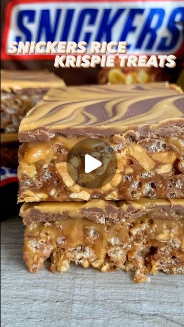 Snickers Recipe, Rice Krispie Bars, Peanut Butter Bars Recipe, Fudge Dessert, Chocolate Cherry Cake, Krispie Treats Recipe, Dessert Recipies, Christmas Candy Recipes, Rice Crispy Treats