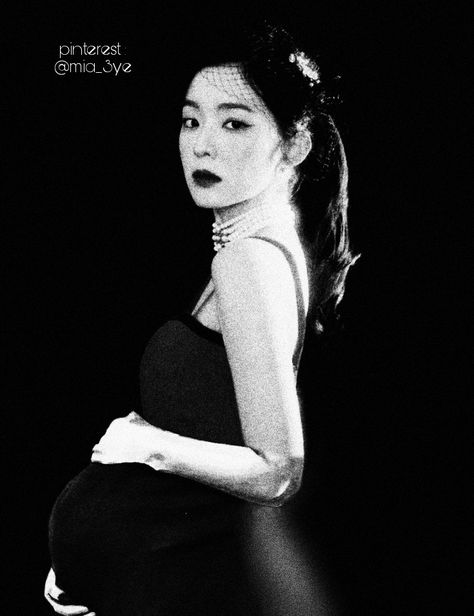 pregnant edit Anime Nendoroid, Irene Red Velvet, Ta Ta, Bae Joohyun, Pregnancy Photo, Boyfriend Pictures, Pregnancy Photos, Kpop Idol