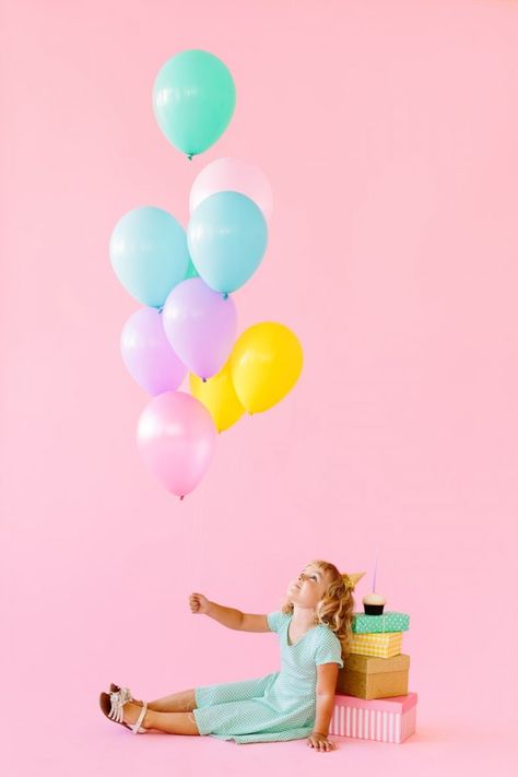 DIY Birthday Girl + Birthday Candle Halloween Costumes | studiodiy.com Costumes With Balloons, Diy Halloween Costumes For Girls, Halloween Costumes Diy, Balloon Halloween, Kids Costumes Girls, Diy Costumes Kids, Costumes Diy, Costumes Kids, Kids Studio