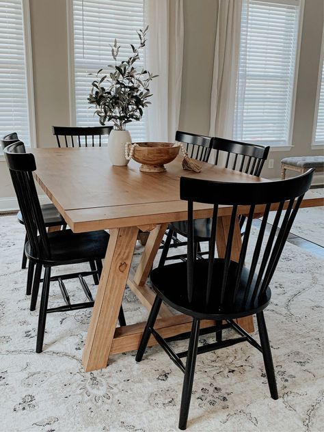 Selección de Wood Farmhouse Leona Extension … de LTK Small Dining Room Large Table, Black And Beige Dining Room, Light Wood Table With Black Chairs, Wood Table Black Chairs Dining Rooms, Wood Table With Black Chairs, Table With Black Chairs, Light Wood Table, Beige Dining Room, House Upgrades