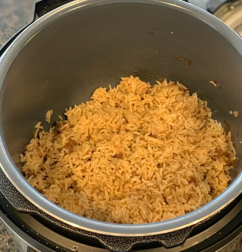 Instant Pot French Onion Rice - The Cookin Chicks French Onion Rice Instant Pot, French Onion Rice, Onion Rice Recipe, Stick Of Butter Rice, Spanish Rice Recipe Easy, Onion Rice, The Cookin Chicks, Rice Side Dish Recipes, French Onion Chicken