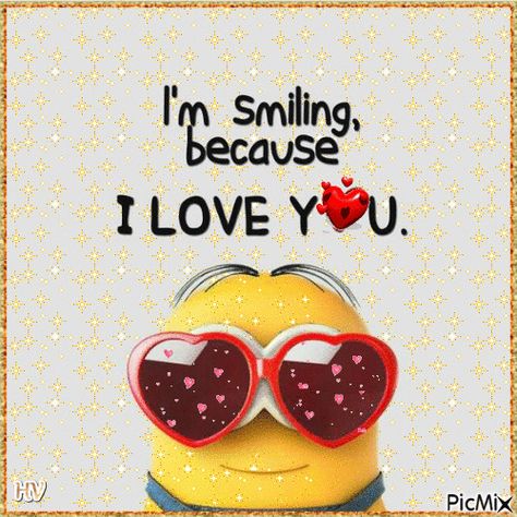 Minion Love, Minions Friends, Sweet Board, Animated Smiley Faces, Minion Christmas, Happy Love Quotes, Funny Pick, Love My Husband Quotes, Minions Love