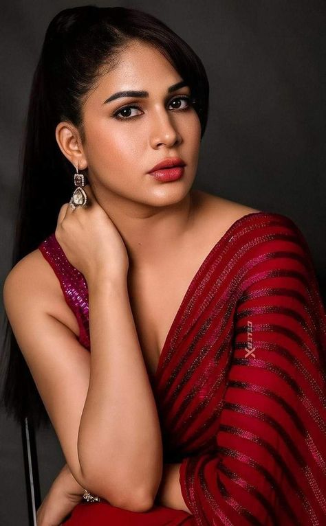 Samantha In Saree, Janmashtami Wishes, Lavanya Tripathi, 4k Images, Indian Women Painting, Women Painting, Arabian Beauty Women, Celebrity Beauty, Actress Pics