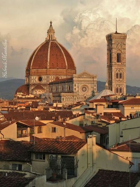 Florence City, Duomo Florence, Italian Aesthetic, Firenze Italy, Places In Italy, Classical Architecture, City Aesthetic, Florence Italy, Lake Como