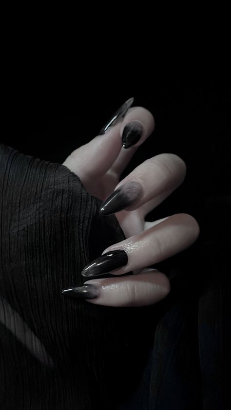 ًً on Twitter: "https://t.co/i9BLCaysZL" / Twitter Smokey Nails, Soft Grunge Nails, Vampire Nails, Nail Piercing, Witch Nails, Vampire Gothic, Uñas Ideas, Black Smokey, Gothic Nails