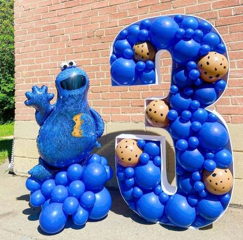 🎉Event and Party Supplies🎉 on Instagram: “🍪 COOKIE MONSTER🍪  Happy 3rd birthday to this cute little Cookie Monster! Hope you had all the cookies and treats you could possibly eat…” Cookie Monster Balloon Arch, Cookie Monster Party Ideas, Cookie Monster 1st Birthday, Baby Boys 1st Birthday, Monster Balloons, 1st Birthday Shoot, Monster Party Ideas, Mosaic Numbers, Birthday Ideas For Kids