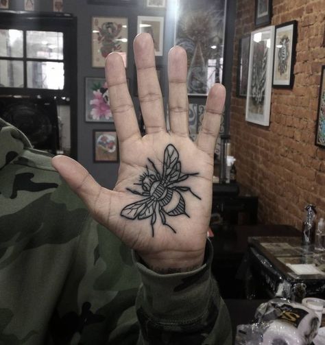 Hand Palm Tattoos, Bug Tattoo, Palm Tattoos, Hand Tats, Modern Tattoos, Poke Tattoo, Bee Tattoo, Hand Tattoos For Guys, Hand Tattoo