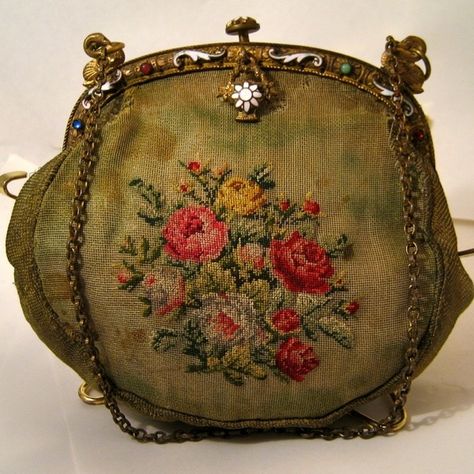 Victorian Purses, Jewel Frames, Sac Diy, Tapestry Bag, Potli Bags, Vintage Purses, Beaded Purses, Vintage Purse, Moda Vintage