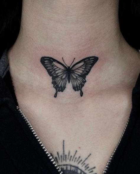 Butterfly Throat Tattoos Women, Neck Tattoo Designs For Women, Tattoo Papillon, Front Neck Tattoo, Butterfly Neck Tattoo, Neck Tattoo Ideas, Small Chest Tattoos, Throat Tattoo, Flower Wrist Tattoos