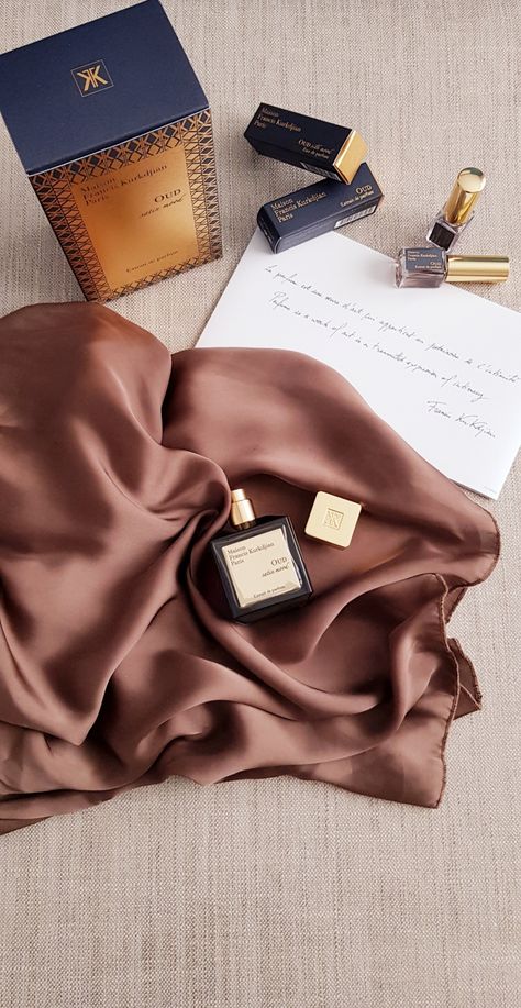 Oud Satin Mood Aesthetic, Fragrance Aesthetic Photography, Oud Aesthetic, Parfum Photography, Oud Satin Mood, Creative Photography Projects, Perfume Storage, Fragrance Photography, Oud Fragrance