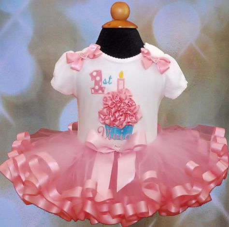 Chose colors This adorable set includes custom embroidered onesie or t-shirt featuring a 3D cupcake and fully sewn ribbon trimmed tutu. 3d Cupcake, 1st Birthday Outfit Girl, Ribbon Tutu, Ribbon Trim Tutu, Birthday Tutu Dress, 1st Birthday Tutu, Tutu Birthday, 1st Birthday Outfit, Cupcake Birthday