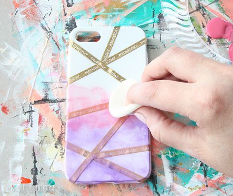 Gradient Painted Cell Phone Case Tutorial Phone Cover Painting, Cell Phone Cases Diy, Cover Painting, Phone Case Diy Paint, Diy Phone Case Design, Capas Samsung, Diy Case, Diy Iphone Case, Electronics Mini Projects