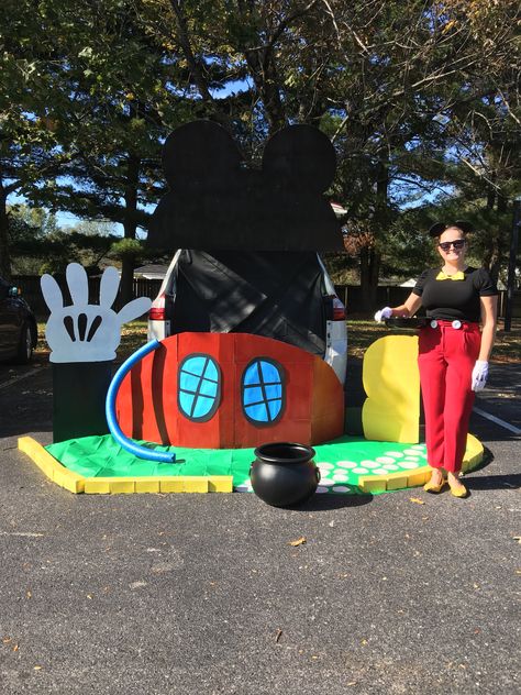 Mickey Mouse Clubhouse Trunk Or Treat, Mickey Trunk Or Treat, Mickey Mouse Trunk Or Treat Ideas, Minnie Mouse Trunk Or Treat, Mickey Mouse Trunk Or Treat, Stroller Costume, Halloween Boxes, Trunker Treat Ideas, Mickey Clubhouse