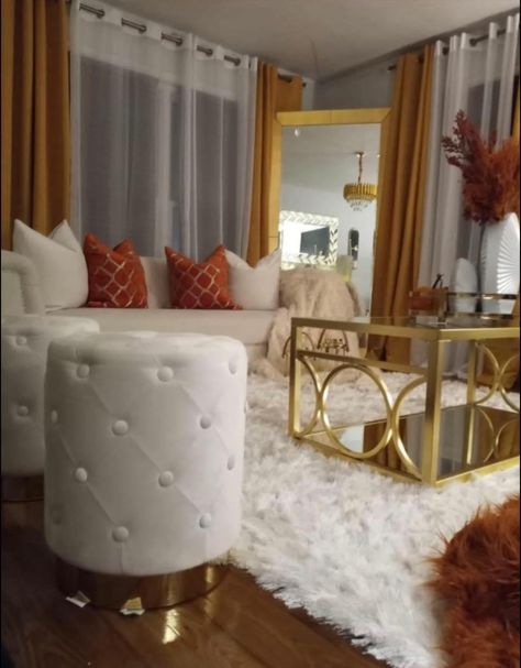 Fall Home Interior Decor, Vintage Luxury Home Decor, Cream Furniture Living Room Decor, Mediterranean Glam Decor, Ivory And Gold Living Room Decor, Glam Apartment Decor Inspiration, Living Room Table Centerpiece Ideas, Studio Apartment Color Scheme, Beige Sectional Living Room Decor