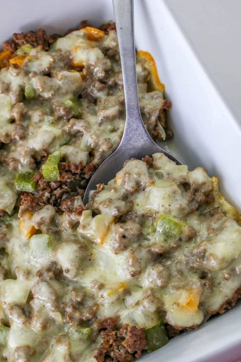 Cheesesteak Casserole Ground Beef, Philly Cheesesteak Casserole Ground Beef, Boyfriend Meals, Provolone Cheese Recipes, Low Calorie Casserole, Pepper Cream Cheese, Atkins Meals, Beef Keto Recipes, Ground Beef Cream Cheese