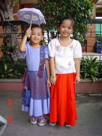 Filipiniana at Baro't Saya Barot Saya, Egg Costume, Fish Costume, School Costume, Frog Costume, Turtle Costumes, Best Costume Design, Art And Craft Ideas, Bird Costume