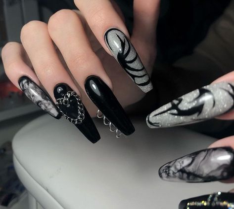 Black Acrylic Nails, Hippie Nails, Gel Nail Art Designs, Gothic Nails, Goth Nails, Matte Nails Design, Grunge Nails, Vibrant Nails, Glow Nails