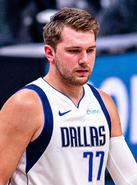 Luca Doncic, Oscar Robertson, Career Lifestyle, Basketball Stuff, Shooting Guard, Sports Website, Luka Doncic, Basketball Art, Tennis Match