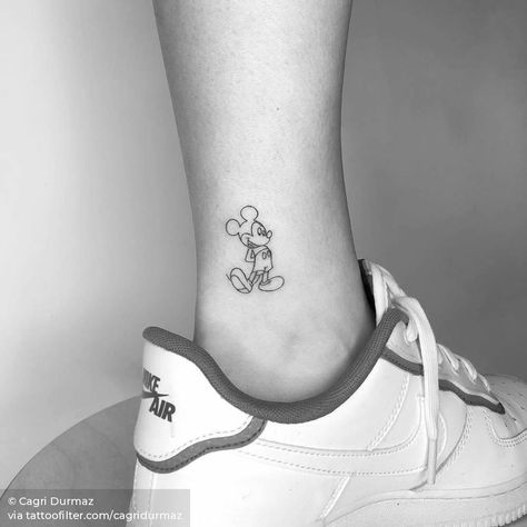 Mickey Disney Characters Cartoon, Matching Disney Tattoos, Disney Inspired Tattoos, Mickey Tattoo, Mouse Tattoo, Mickey Mouse Tattoo, Tattoo Disney, Basic Tattoos, Mouse Tattoos