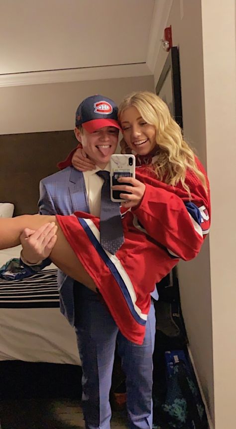 Nhl Girlfriend Aesthetic, Cole Caufield Girlfriend, Hockey Gf Outfit, Hockey Bf Aesthetic, Nhl Wife Aesthetic, Hockey Wags Outfits, Cute Hockey Couples, Hockey Girlfriend Outfits, Hockey Couple Goals