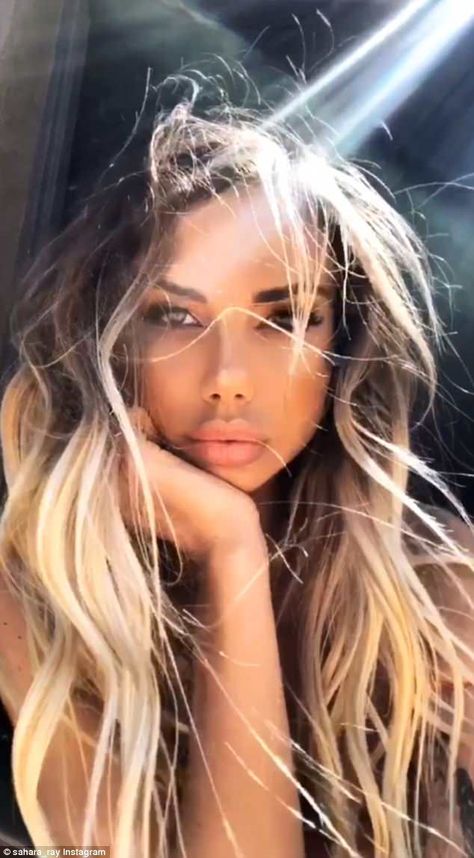 Sahara Ray... Sahara Ray, Australian Models, Arm Candy, Hair Goals, Fashion Photo, Insta Fashion, Retro Fashion, Fashion Blogger, Vintage Fashion