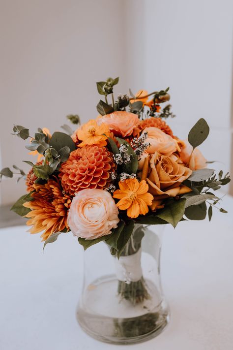 Photo By: Ohio Comfort Photography Fall Bouquet Ideas, Bouquet Recipe Fall, Comfort Photography, Dahlia Wedding Bouquets, Orange Wedding Bouquet, Dahlias Wedding, Autumn Bouquet, Orange Wedding Flowers, Sunflower Wedding Bouquet