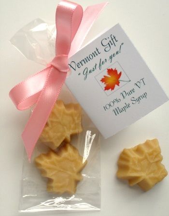 Vermont Wedding Favors, Maple Wedding, Oct Wedding, Halloween Wedding Favors, Beach Theme Wedding Favors, Food Wedding Favors, Halloween Wedding Invitations, Maple Candy, Candy Wedding