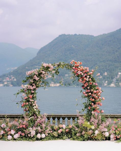 The Lake Como Wedding Planner on Instagram: “Colour blocking shades of pink for O&S circular arch by @tulipinadesign Design and planning @lakecomoweddings  Florals @tulipinadesign with…” Circular Arch, Floral Arch Wedding, Como Wedding, Elegant Wedding Inspiration, Wedding Planning Decor, Lake Como Wedding, Wedding Flower Inspiration, Wedding Wreaths, Colour Blocking